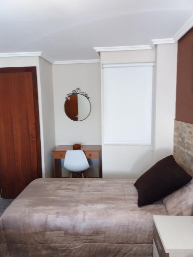 Hostal La Pilarica Paterna Kültér fotó