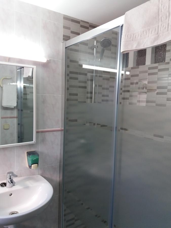Hostal La Pilarica Paterna Szoba fotó